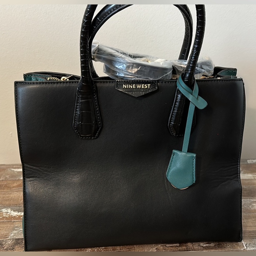 Nine West Satchel Black & Green